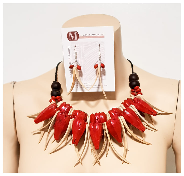 Ula Fala earrings and necklace set